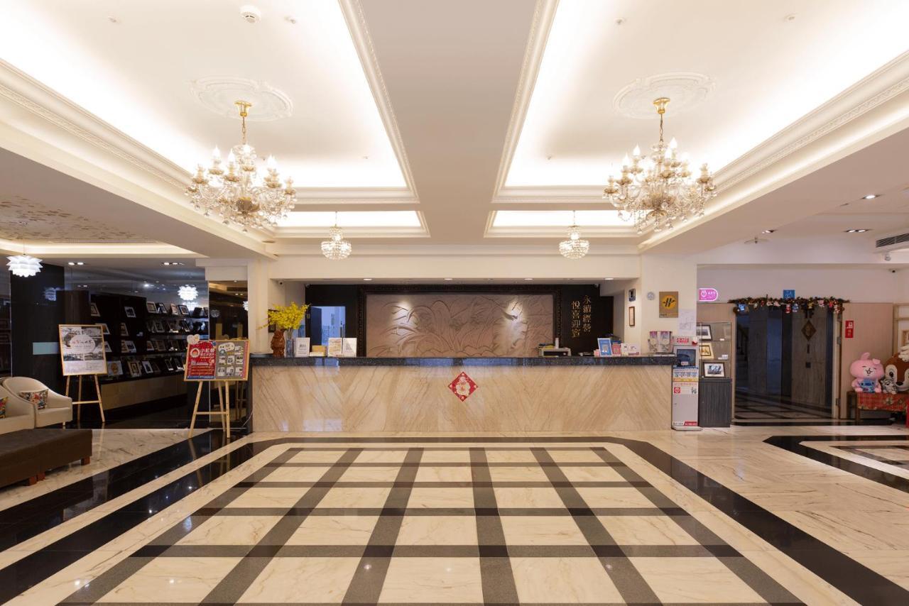 Ever Delightful Business Hotel Chiayi Exterior foto